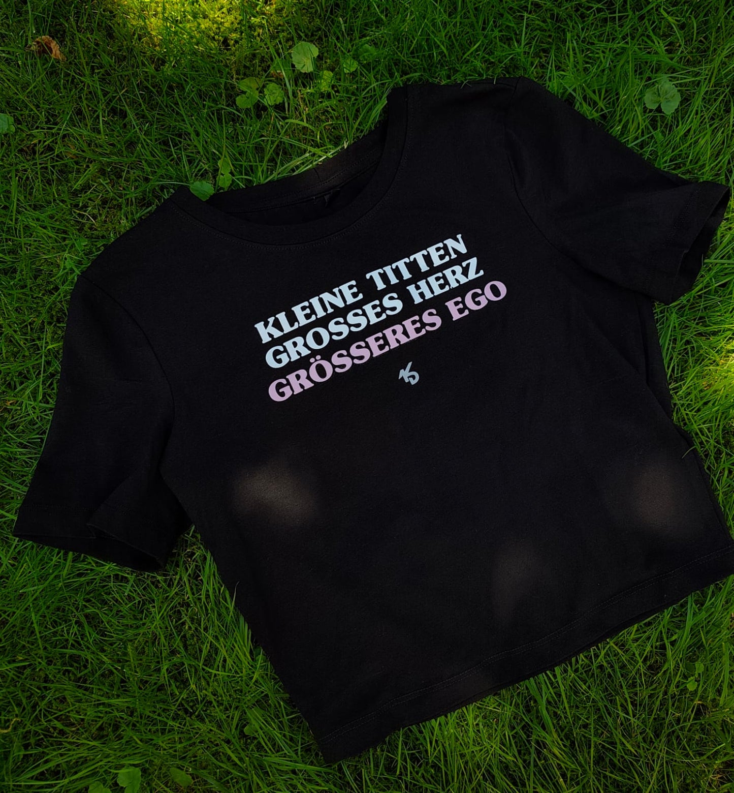 Kleine Titten großes Herz Crop-Shirt